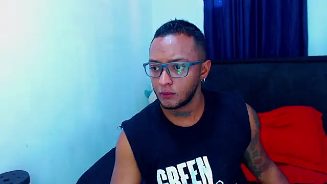 MascTyler online show from 04-11-26, 08:23