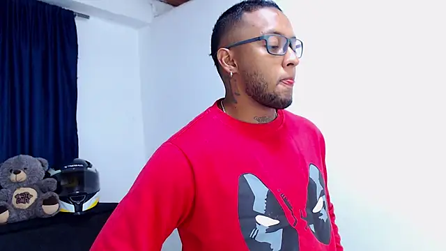 MascTyler online show from 04-08-26, 11:28