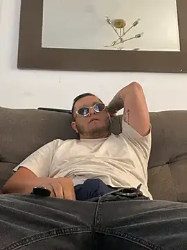 HOTB0Y18 online show from 05-29-26, 10:05