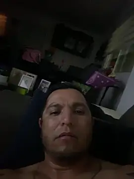 HOTB0Y18 online show from 05-08-26, 10:19