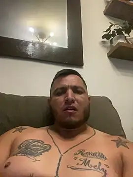 HOTB0Y18 online show from 04-12-26, 10:51