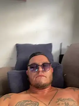 Snapshot of HOTB0Y18 chatting on 03-22-26, 11:17 HOTB0Y18 online show from 03-22-26, 11:17