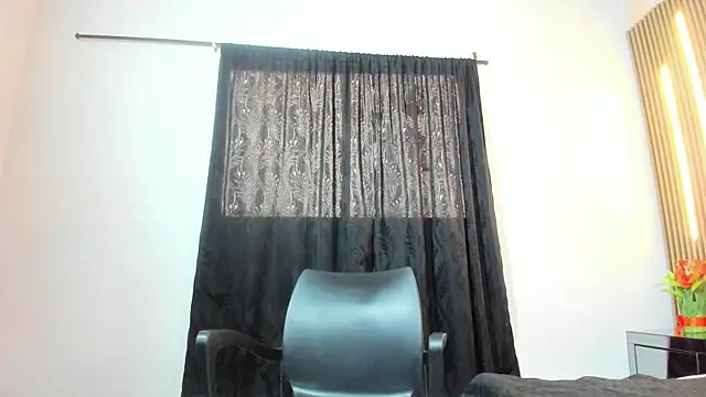 Lara Seduce online show from 04-22-26, 07:31