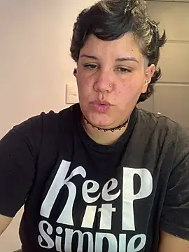 Snapshot of iamvaneg chatting on 04-10-26, 06:26 iamvaneg online show from 04-10-26, 06:26