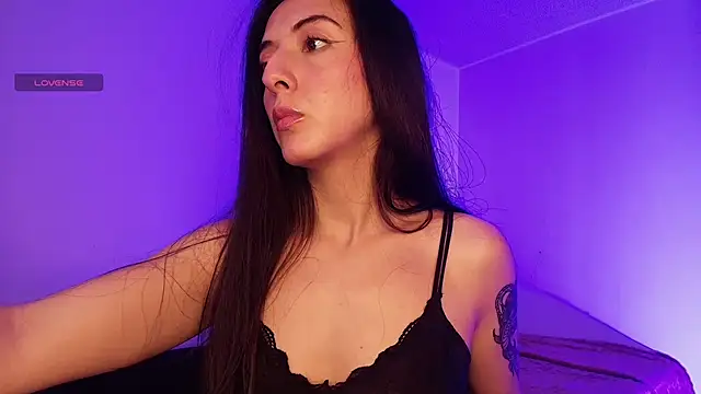 Nicolwhitee online show from 05-23-26, 12:59
