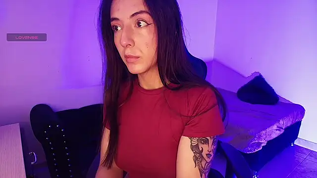 Nicolwhitee online show from 05-08-26, 11:58