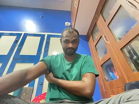 Snapshot of singletamilguy chatting on 03-20-26, 07:48 singletamilguy online show from 03-20-26, 07:48