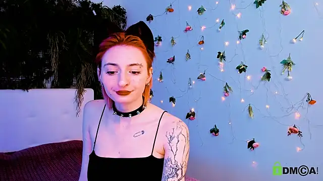 Snapshot of Kira__Cutie chatting on 05-15-26, 11:36 Kira Cutie online show from 05-15-26, 11:36