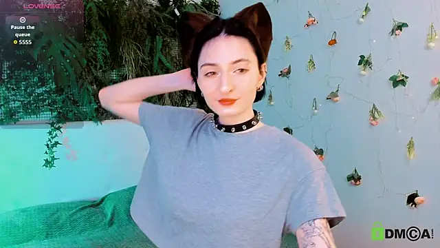 Snapshot of Kira__Cutie chatting on 05-24-26, 09:04 Kira Cutie online show from 05-24-26, 09:04