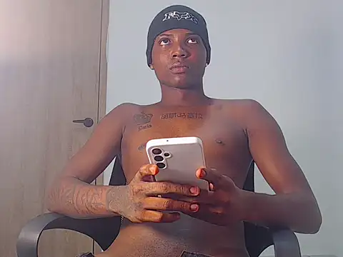 Snapshot of Bigcock23cmt chatting on 04-01-26, 11:23 Bigcock23cmt online show from 04-01-26, 11:23