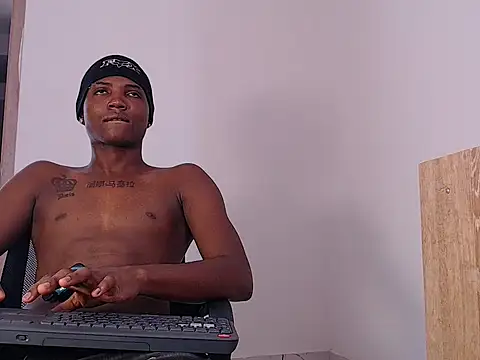 Snapshot of Bigcock23cmt chatting on 03-28-26, 02:51 Bigcock23cmt online show from 03-28-26, 02:51