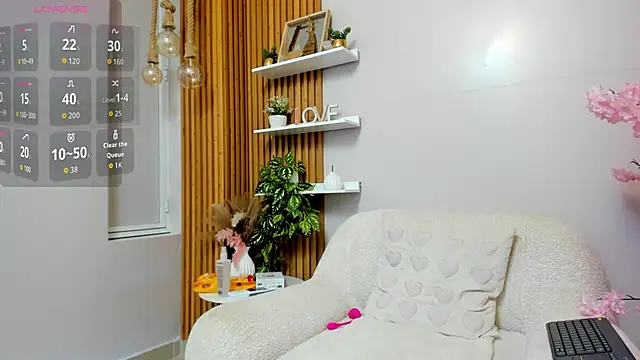 Snapshot of Maiasweet_ chatting on 03-26-26, 03:27 Maiasweet online show from 03-26-26, 03:27