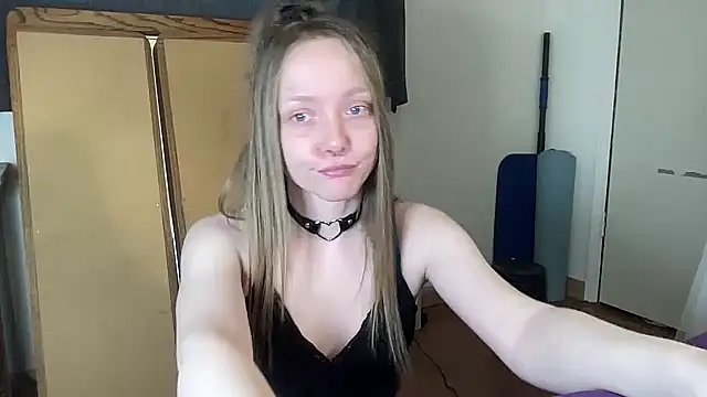 Snapshot of ElfGirlAna chatting on 05-07-26, 03:15 ElfGirlAna online show from 05-07-26, 03:15