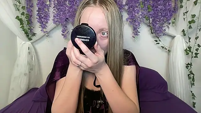 Snapshot of ElfGirlAna chatting on 04-10-26, 03:41 ElfGirlAna online show from 04-10-26, 03:41