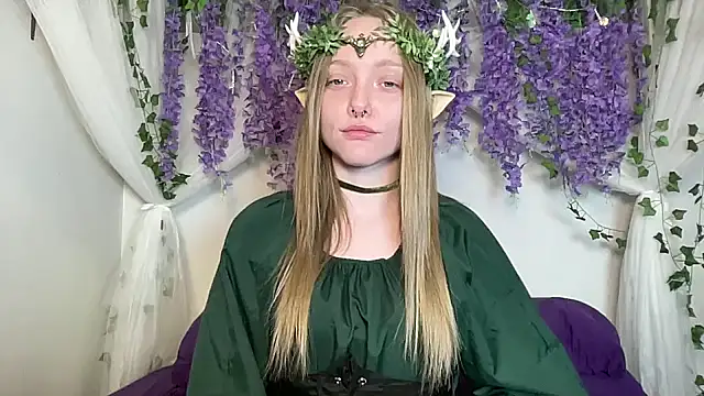 Snapshot of ElfGirlAna chatting on 03-27-26, 03:24 ElfGirlAna online show from 03-27-26, 03:24