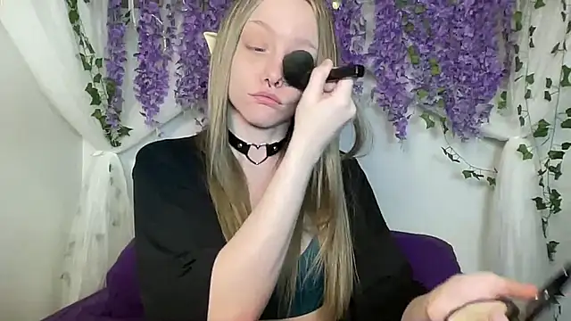 Snapshot of ElfGirlAna chatting on 03-25-26, 03:33 ElfGirlAna online show from 03-25-26, 03:33
