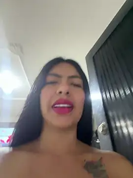 Snapshot of Noa_rousse01 chatting on 05-06-26, 04:16 Noa rousse01 online show from 05-06-26, 04:16