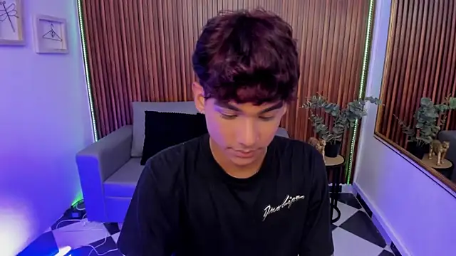 Oliver20   online show from 03-20-26, 02:56