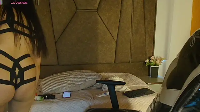 Snapshot of lana_lanna_ chatting on 03-26-26, 11:52 lana lanna online show from 03-26-26, 11:52