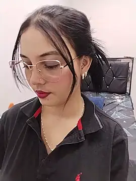 veleria allurin online show from 07-10-26, 02:00