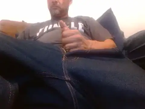 Snapshot of MrDontRush chatting on 06-05-26, 12:15 MrDontRush online show from 06-05-26, 12:15