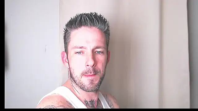 Snapshot of SkylarrGrey chatting on 04-05-26, 10:33 SkylarrGrey online show from 04-05-26, 10:33
