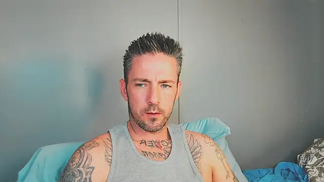 Snapshot of SkylarrGrey chatting on 05-17-26, 07:36 SkylarrGrey online show from 05-17-26, 07:36