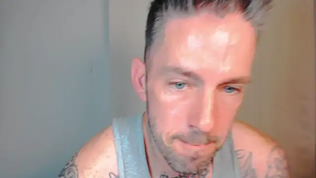Snapshot of SkylarrGrey chatting on 06-08-26, 12:05 SkylarrGrey online show from 06-08-26, 12:05