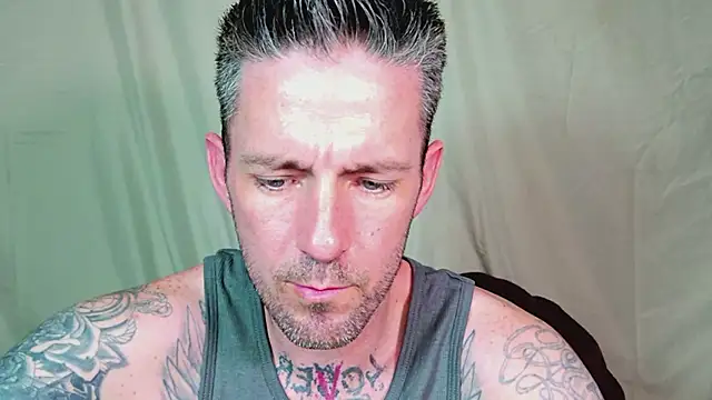 Snapshot of SkylarrGrey chatting on 06-20-26, 02:16 SkylarrGrey online show from 06-20-26, 02:16