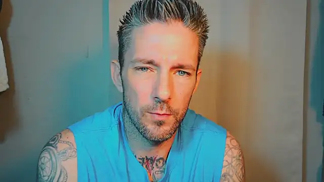 Snapshot of SkylarrGrey chatting on 05-18-26, 11:48 SkylarrGrey online show from 05-18-26, 11:48