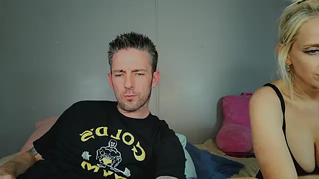 Snapshot of SkylarrGrey chatting on 05-24-26, 02:33 SkylarrGrey online show from 05-24-26, 02:33