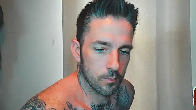 Snapshot of SkylarrGrey chatting on 05-11-26, 02:45 SkylarrGrey online show from 05-11-26, 02:45