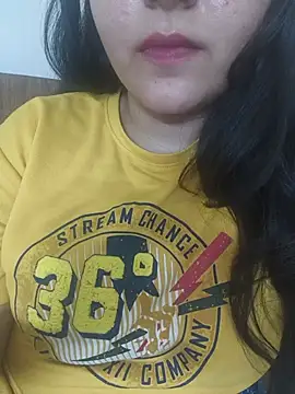 Snapshot of neelam_rawat chatting on 05-17-26, 11:05 neelam rawat online show from 05-17-26, 11:05