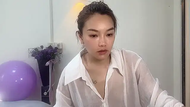 Snapshot of leilei998 chatting on 04-10-26, 07:37 leilei998 online show from 04-10-26, 07:37