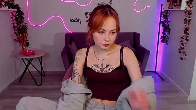 MiaSensitive online show from 04-19-26, 01:23