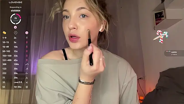 1Kellynaive online show from 04-15-26, 05:39