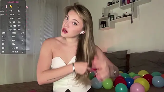 1Kellynaive online show from 05-10-26, 05:04