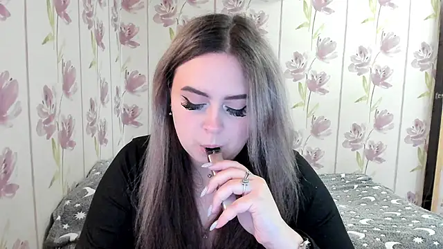 Snapshot of Agathameoww chatting on 04-14-26, 09:25 Agathameoww online show from 04-14-26, 09:25