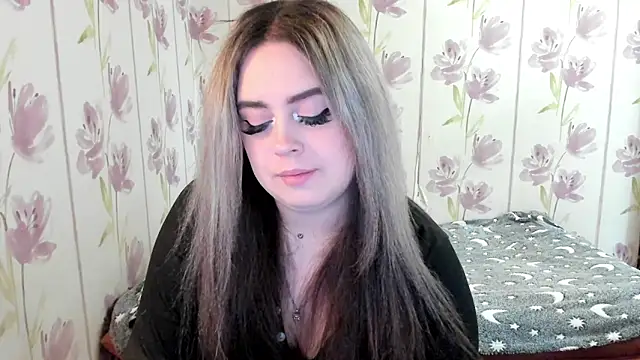 Snapshot of Agathameoww chatting on 04-15-26, 09:48 Agathameoww online show from 04-15-26, 09:48