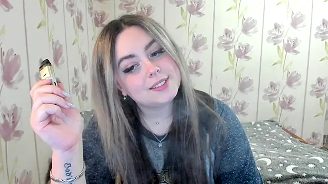 Snapshot of Agathameoww chatting on 04-26-26, 01:14 Agathameoww online show from 04-26-26, 01:14