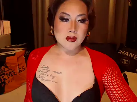 Snapshot of YourMistressAggy chatting on 05-07-26, 06:22 YourMistressAggy online show from 05-07-26, 06:22