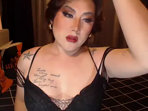 Snapshot of YourMistressAggy chatting on 05-17-26, 04:01 YourMistressAggy online show from 05-17-26, 04:01