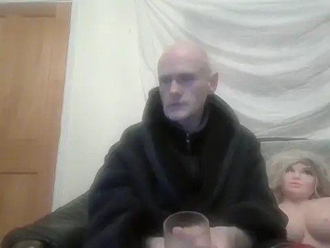 Useless Wanker online show from 03-28-26, 03:18