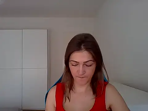 EVERLYY online show from 03-20-26, 09:32