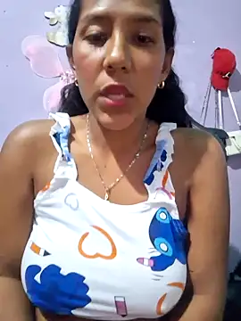 Snapshot of emily_fox01 chatting on 06-02-26, 04:34 emily fox01 online show from 06-02-26, 04:34