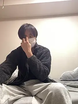Snapshot of youta200 chatting on 04-01-26, 10:05 youta200 online show from 04-01-26, 10:05