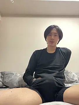 Snapshot of youta200 chatting on 04-18-26, 02:36 youta200 online show from 04-18-26, 02:36