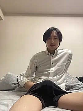 Snapshot of youta200 chatting on 04-15-26, 10:32 youta200 online show from 04-15-26, 10:32