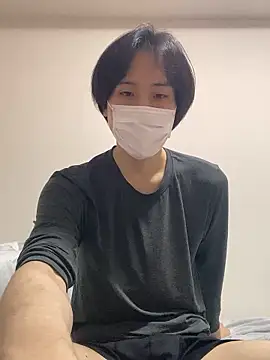 Snapshot of youta200 chatting on 07-11-26, 01:00 youta200 online show from 07-11-26, 01:00