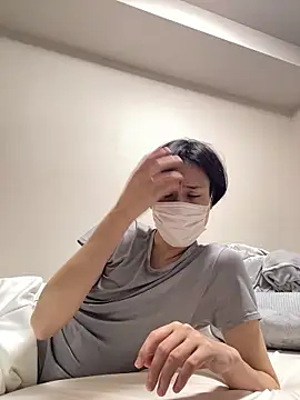 Snapshot of youta200 chatting on 04-04-26, 01:45 youta200 online show from 04-04-26, 01:45
